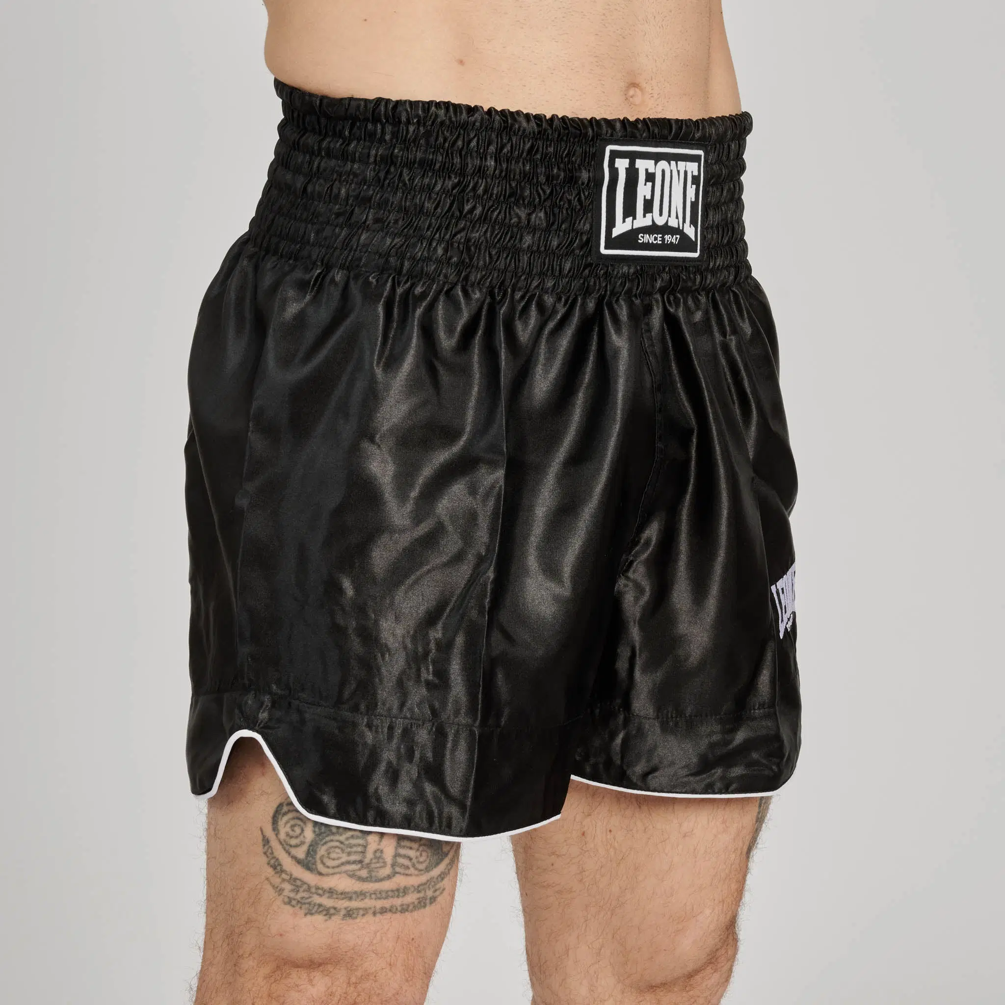 Leone 1947 - BASIC THAI SHORTS - Black - Муай Тай Шорти - AB766