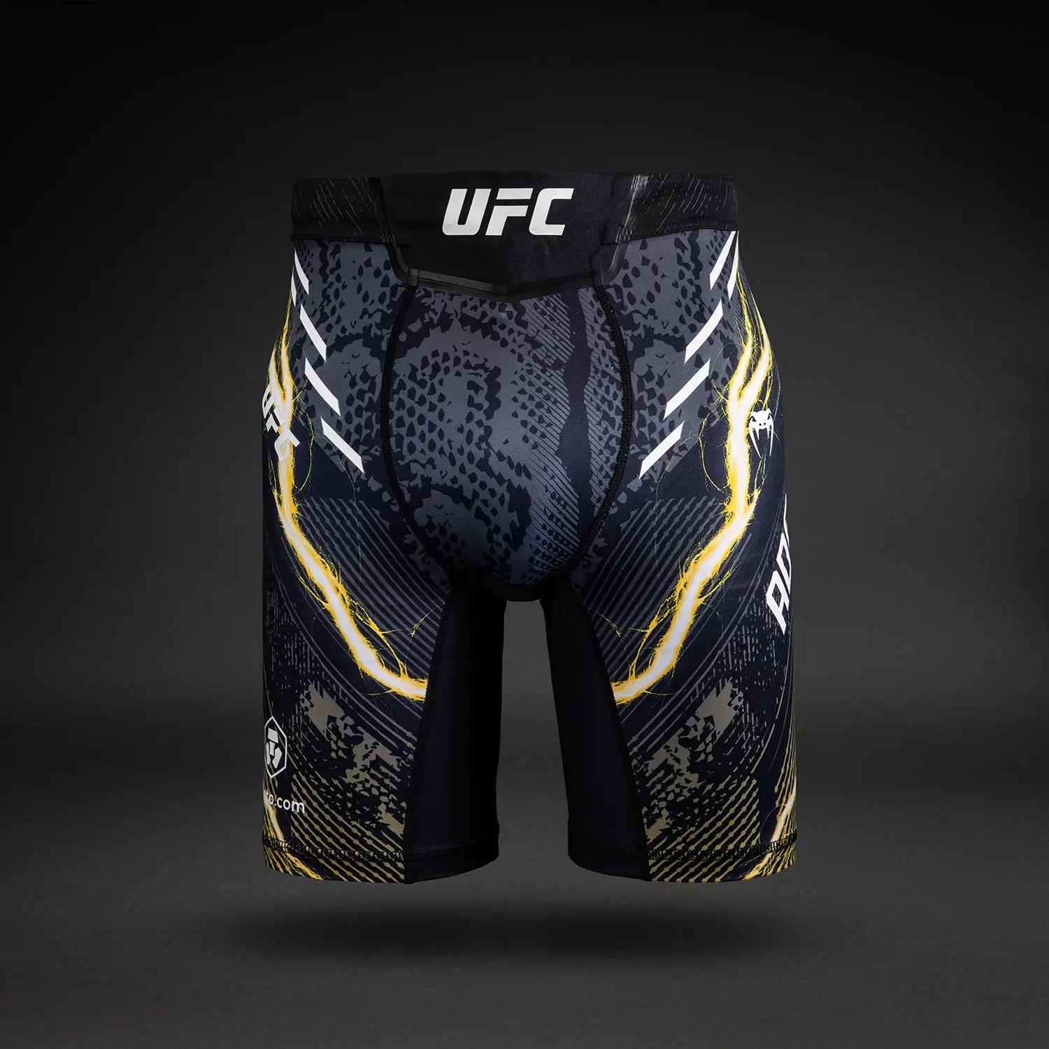 Тениска - UFC Fusion by Venum Men’s Replica Short Sleeve T-Shirt - Black/Gold