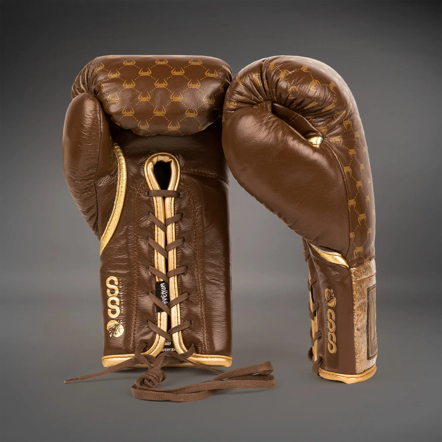 Venum Coco Monogram Pro Lace Up Boxing Gloves - Grizzly Brown отстрани