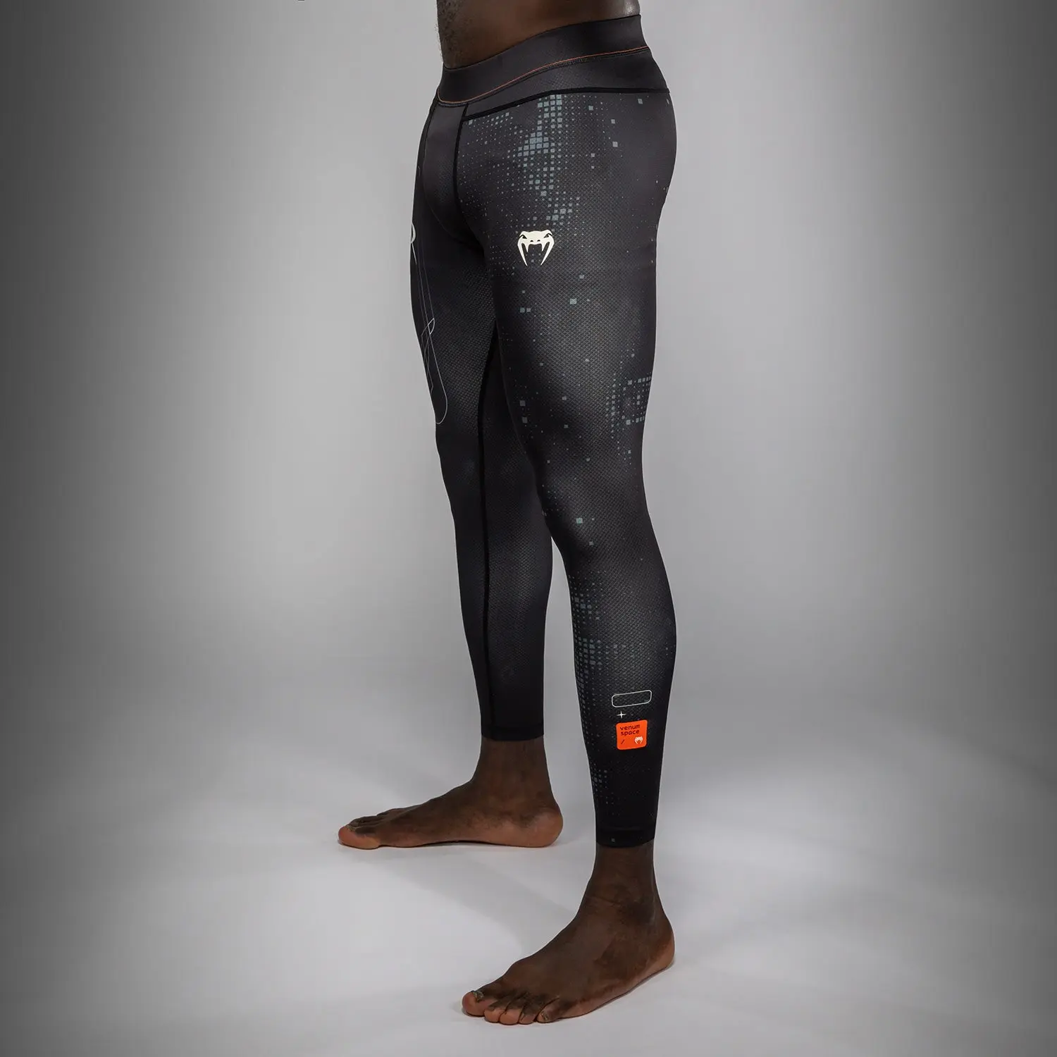 Venum Дълъг Клин - Venum Eclipse Spats - Black/Ivory, мъжки крака, детайлен изглед