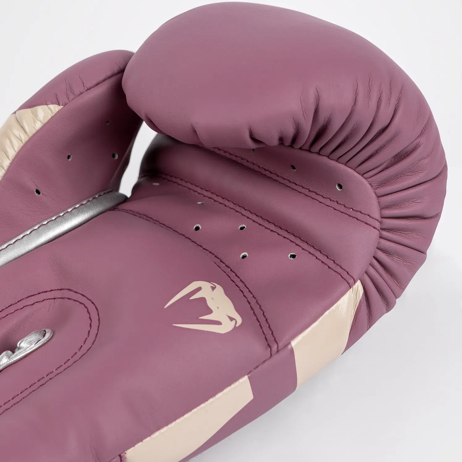 Venum x Kaz Elite Boxing Gloves - Dusky Orchid, страничен изглед