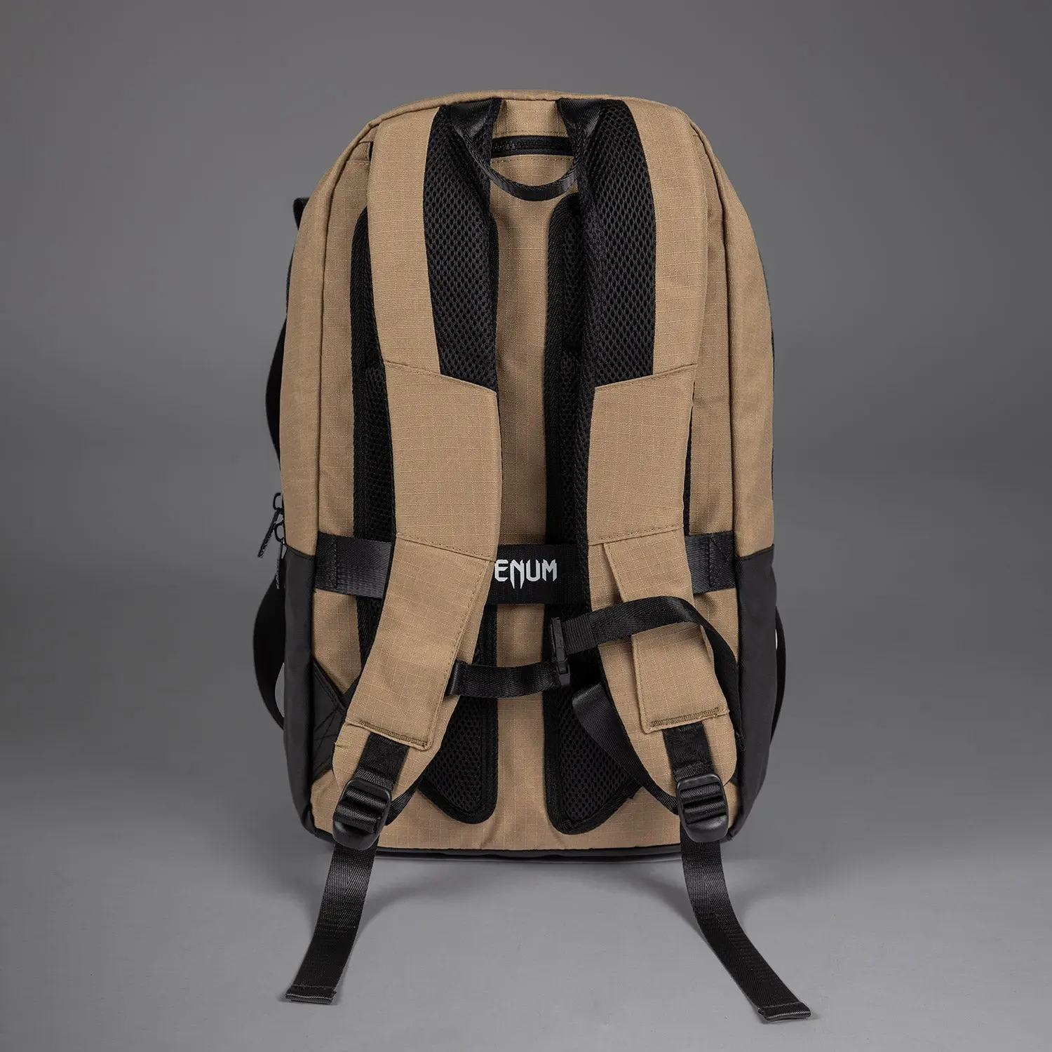Venum Evo 2 Ripstop BackPack (20-25L) - Dune, страничен изглед