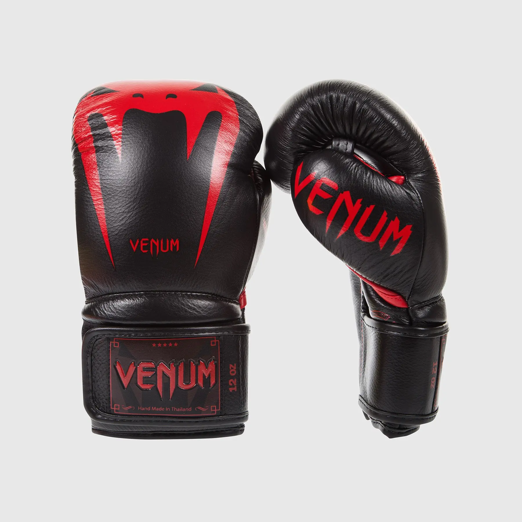 Venum Giant 3.0 Boxing Gloves - Nappa Leather Black Devil