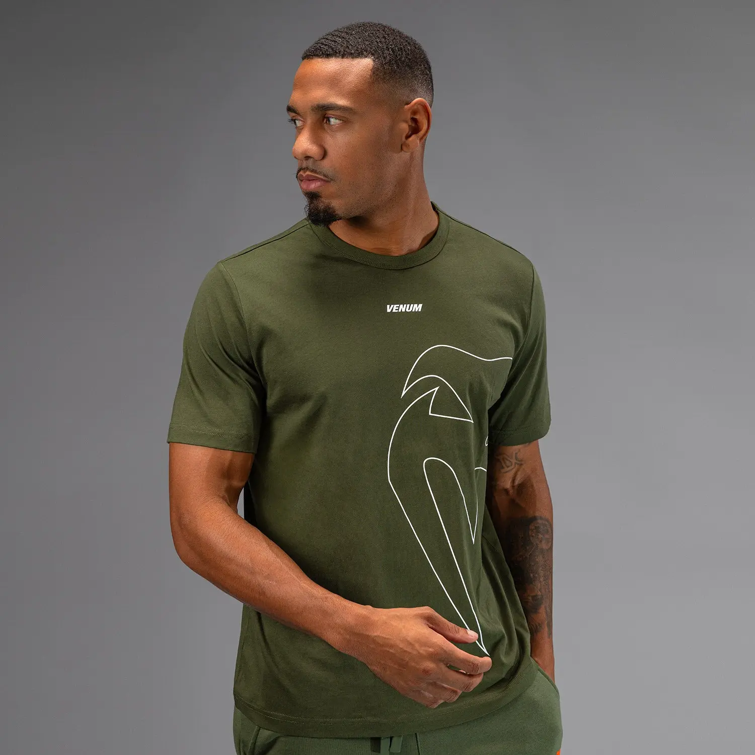 Тениска - Venum Giant Connect T-Shirt - Army Green