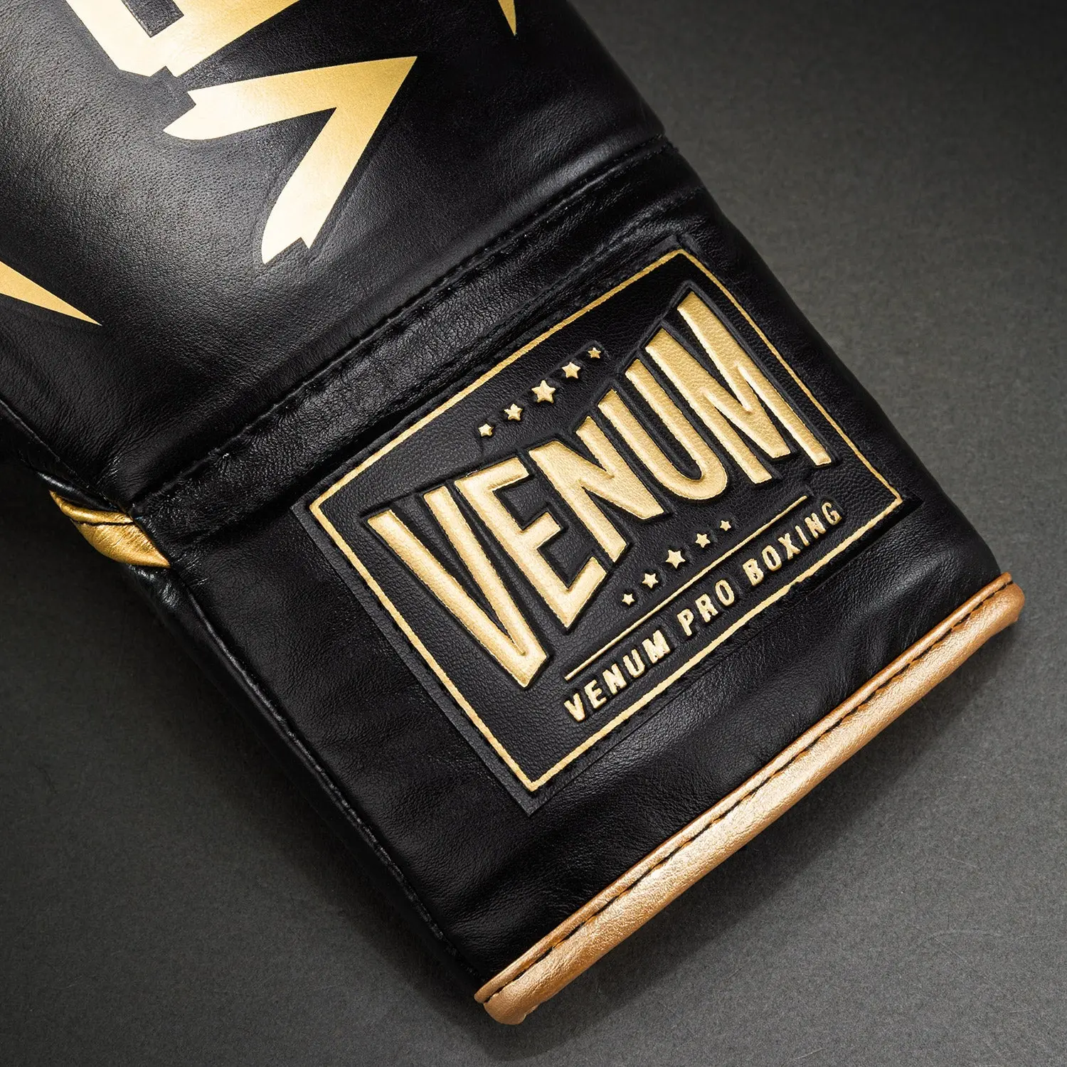 Venum Hammer Pro Boxing Gloves with Laces - Black/Gold, преден изглед, лява ръкавица