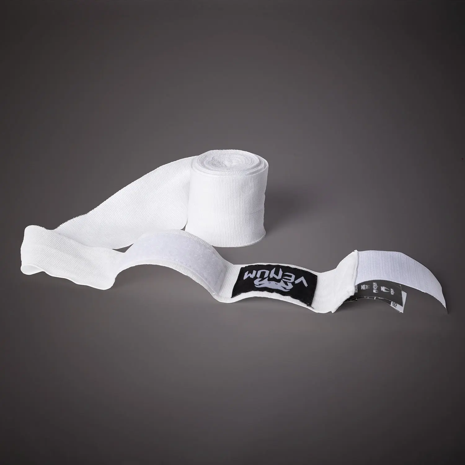 Бинтове - VENUM - 4m / White - преден изглед, два броя с етикети
