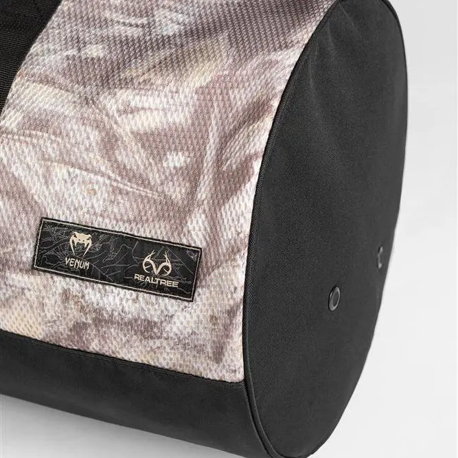 Venum Laser XT Realtree Duffle Bag - Desert Camo, преден изглед с логото Venum
