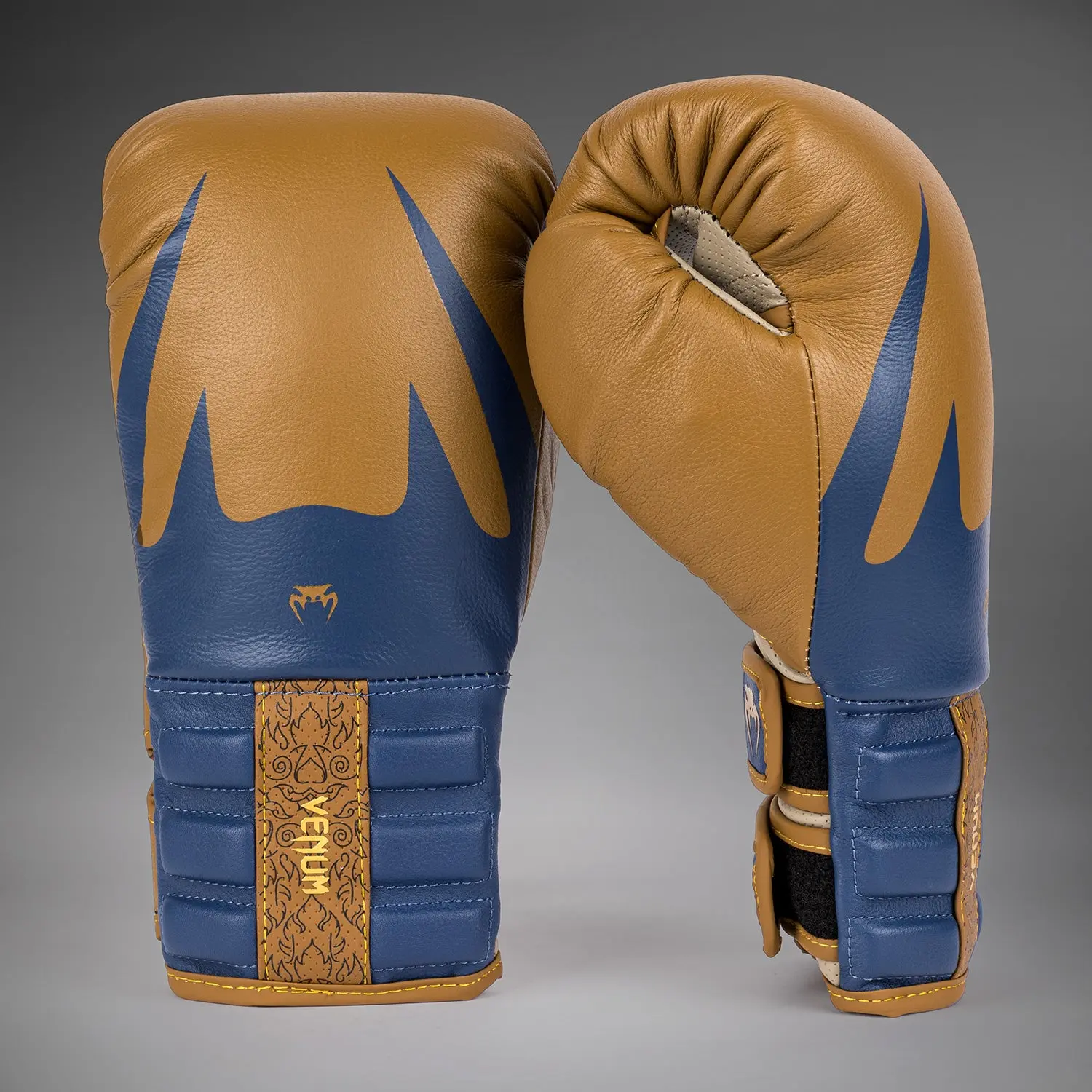Venum Reverso Boxing Gloves - Camel/Royal Blue