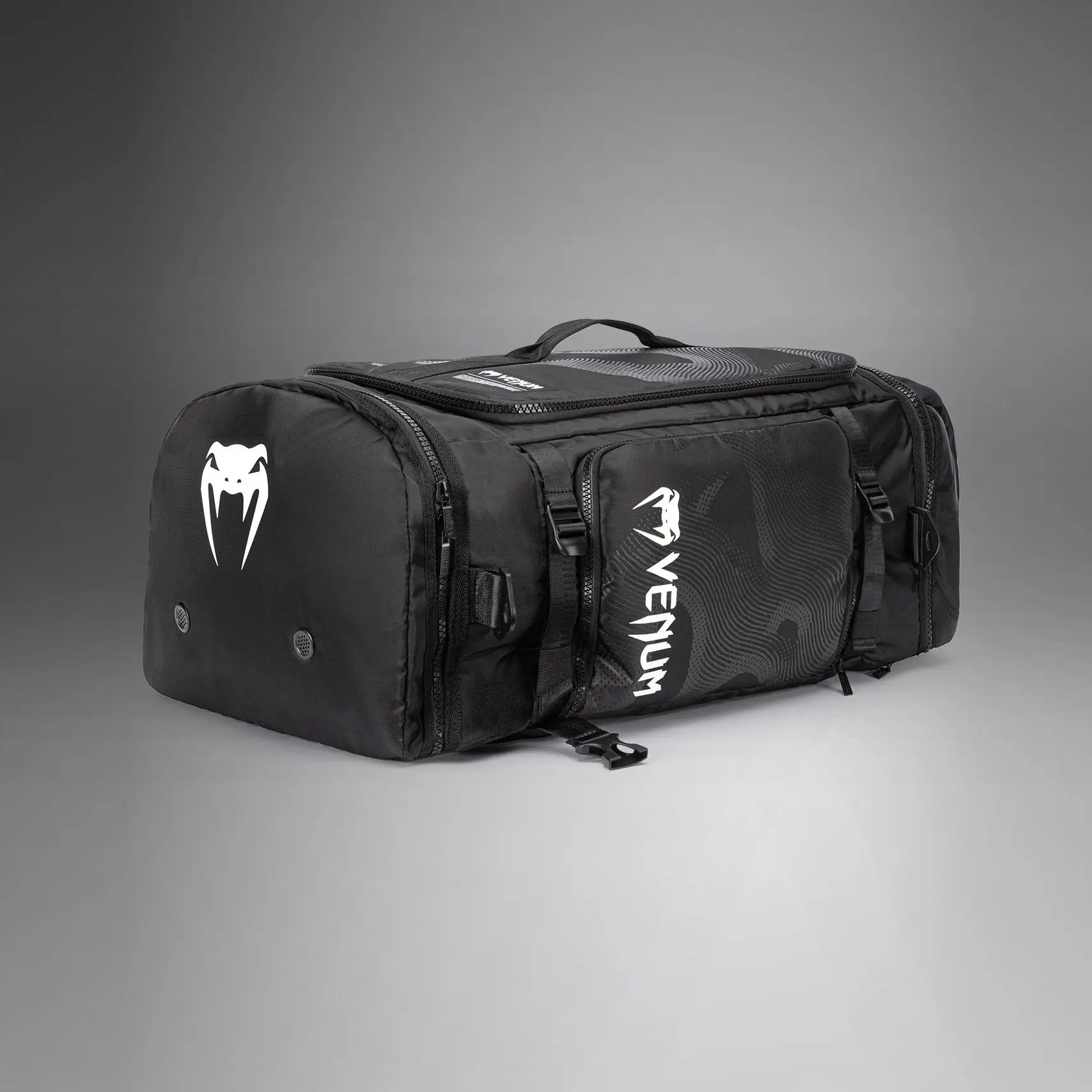 Venum Shockwave Convertible Sports Bag (48L) - Black, изглед отстрани
