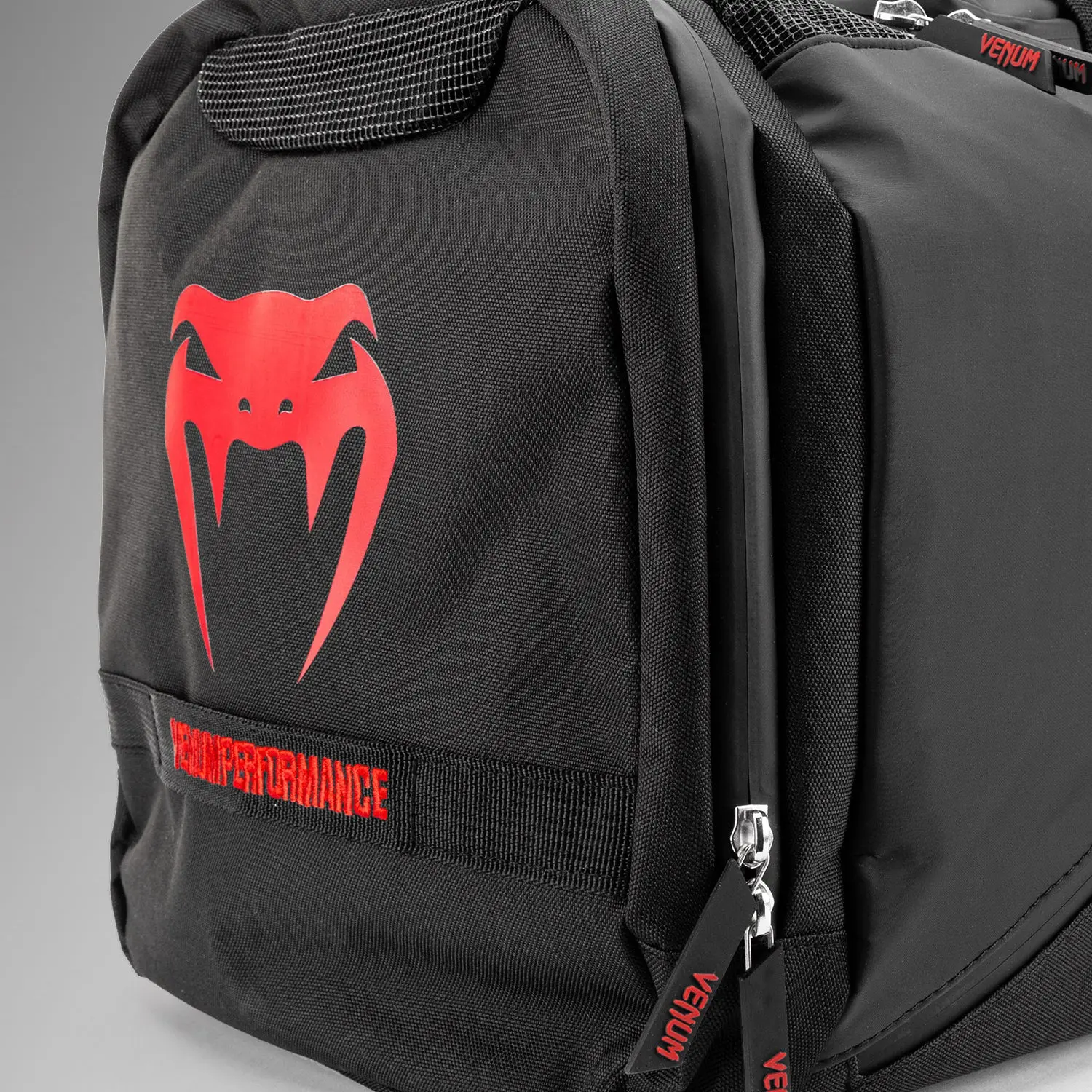 Venum Trainer Lite Evo Sports Bags (48L) - Black/Red, преден десен изглед