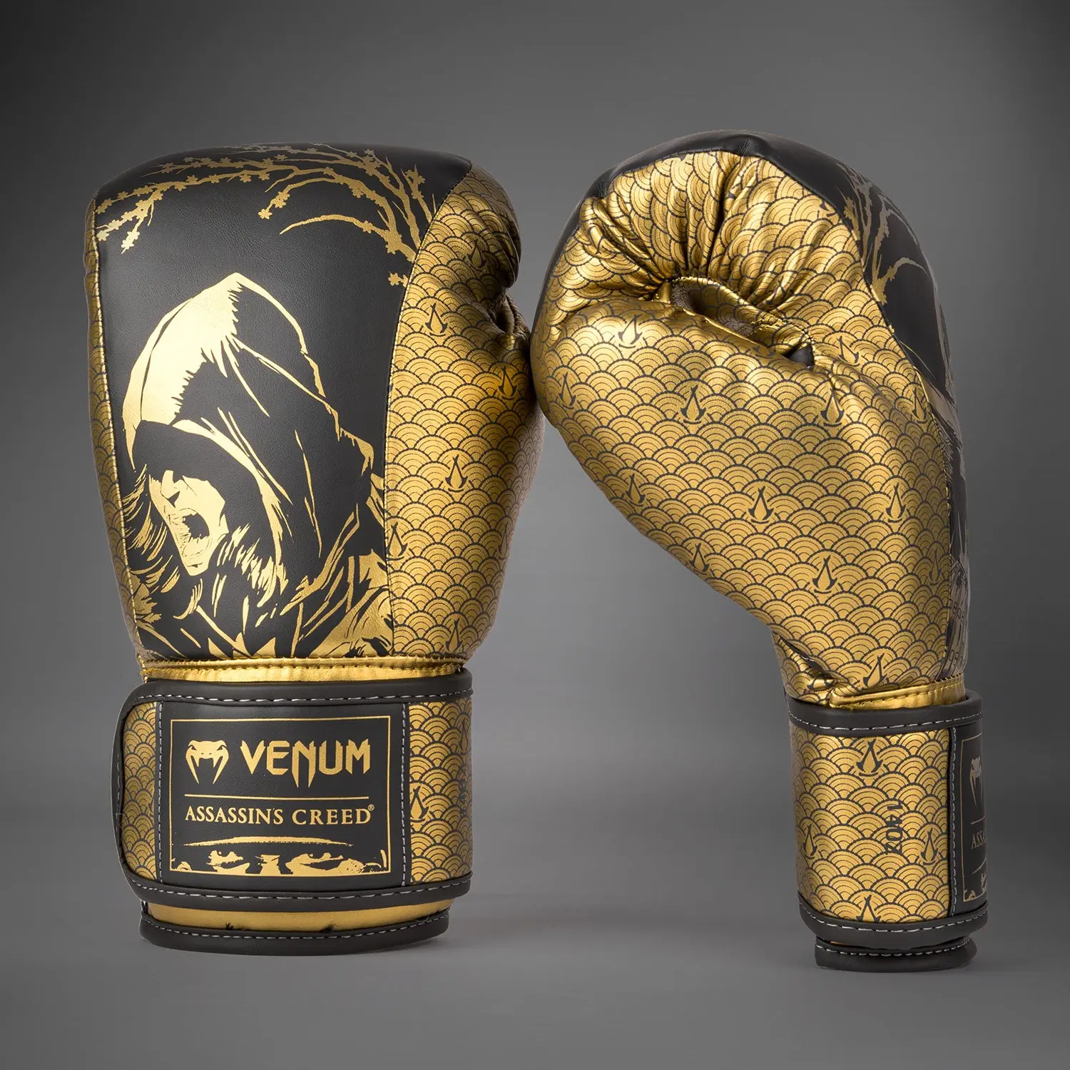 Venum x Assassin's Creed Shadows Boxing Gloves - Black/Gold