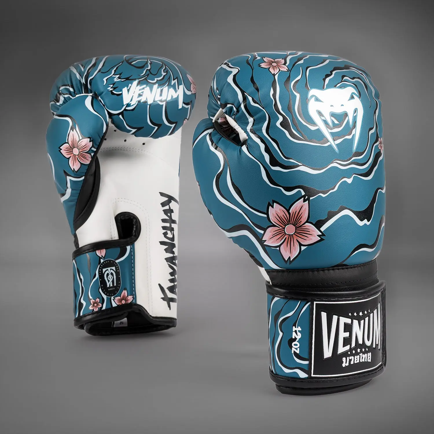 Venum X Tawanchay Boxing Gloves Blue/White